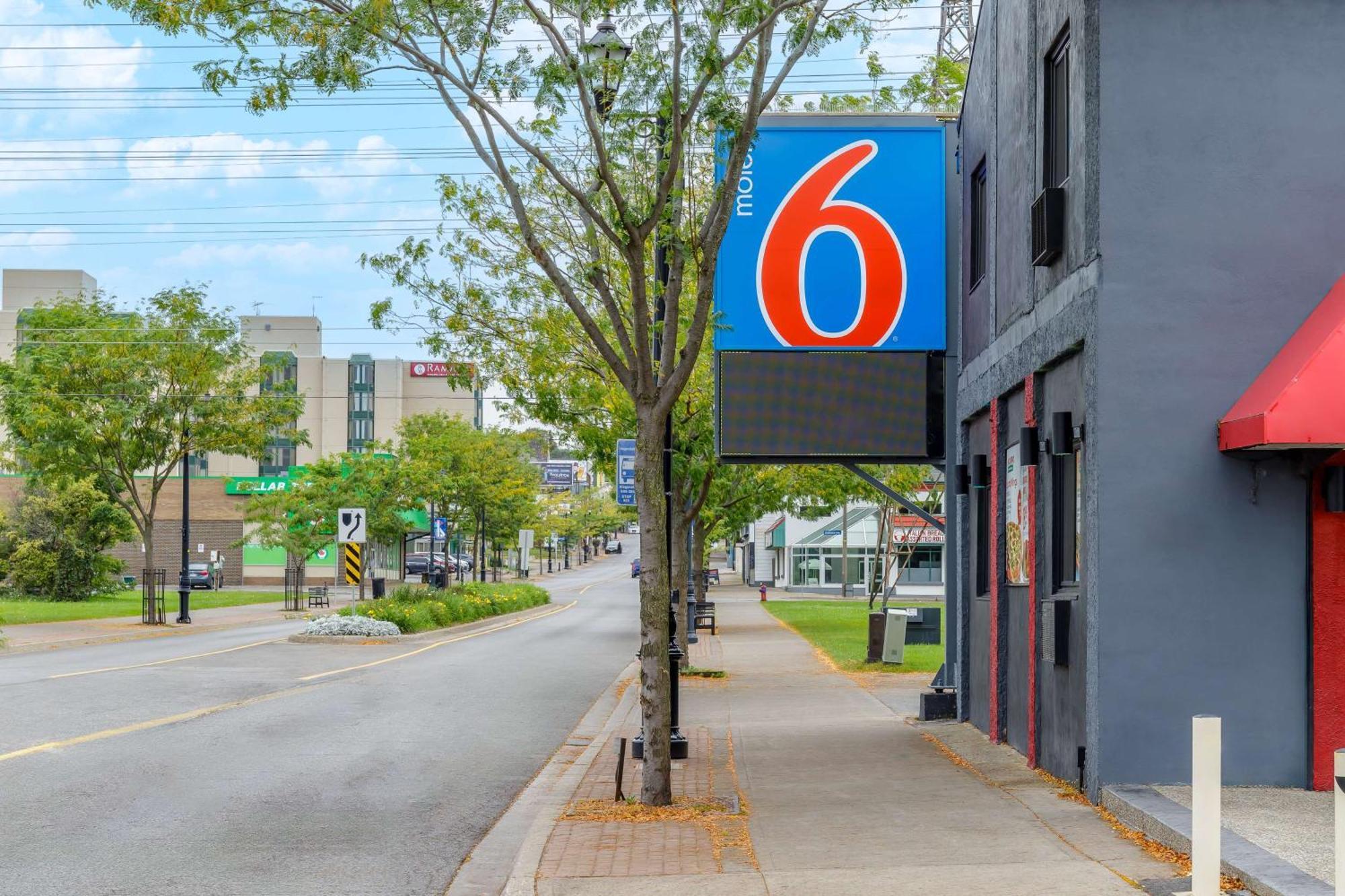 Motel 6 Niagara Falls, On Near The Falls מראה חיצוני תמונה