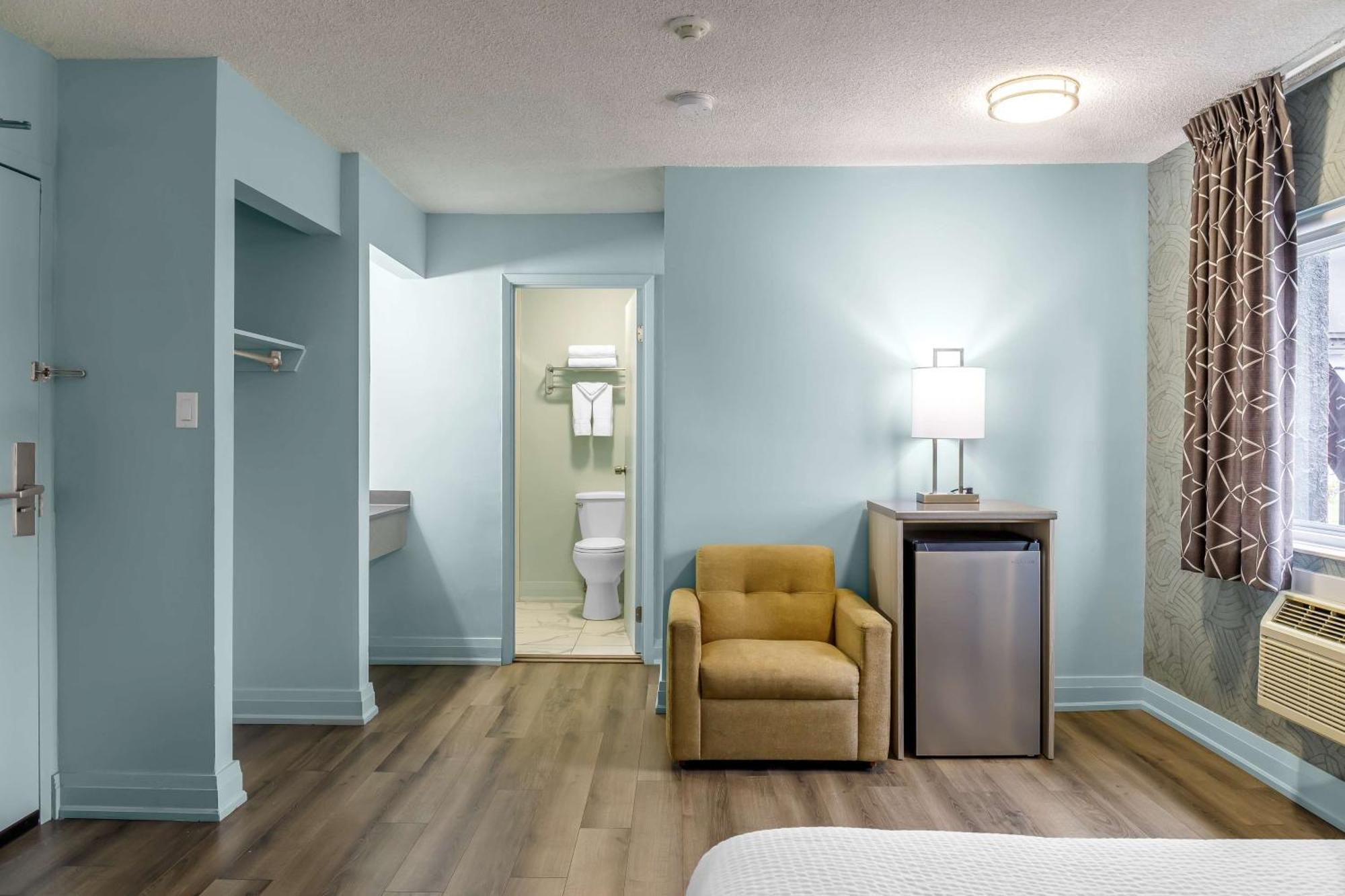 Motel 6 Niagara Falls, On Near The Falls מראה חיצוני תמונה