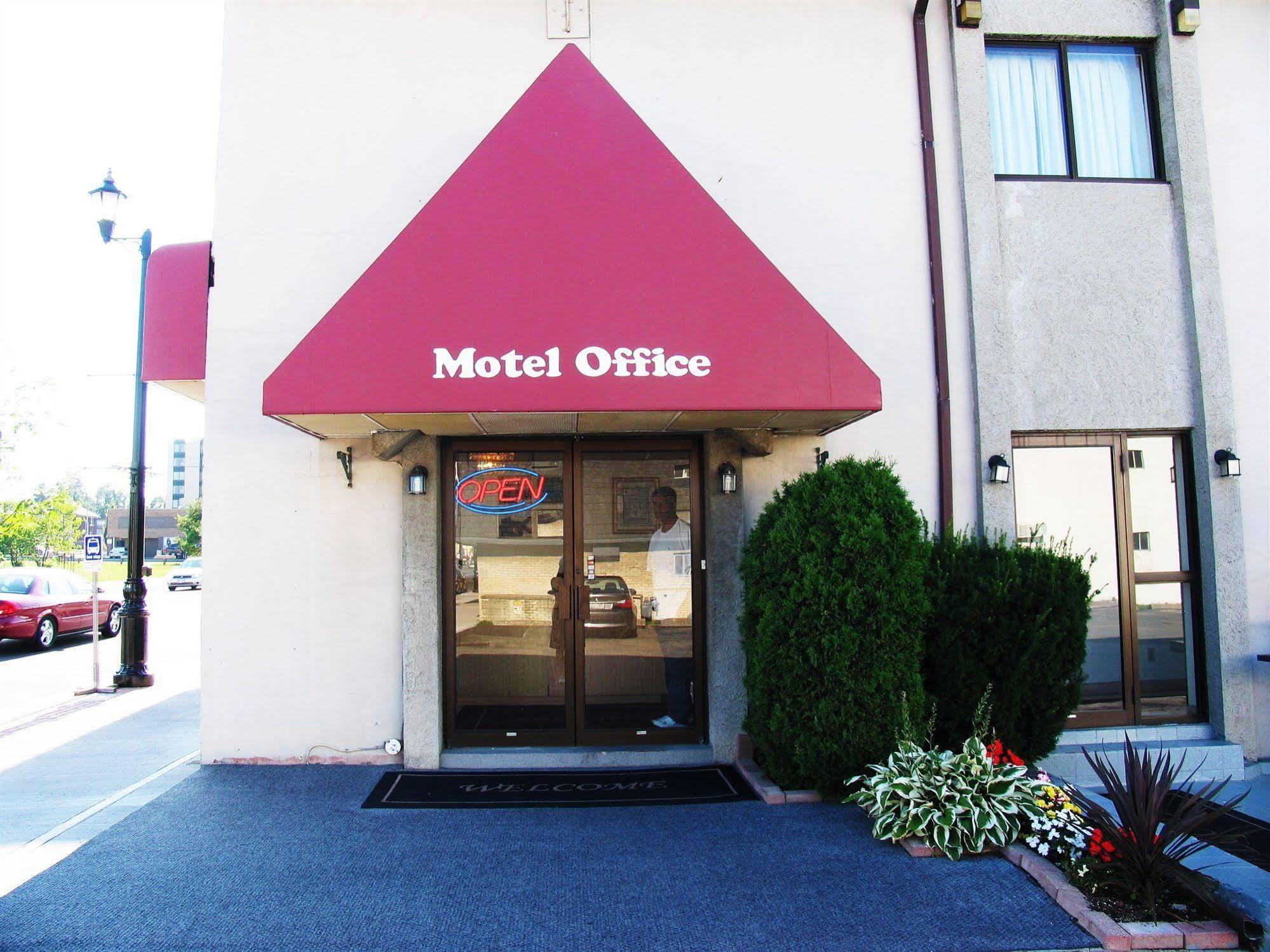Motel 6 Niagara Falls, On Near The Falls מראה חיצוני תמונה